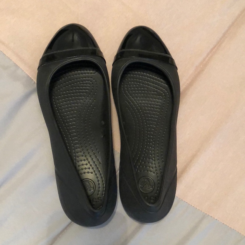Black Croc flats